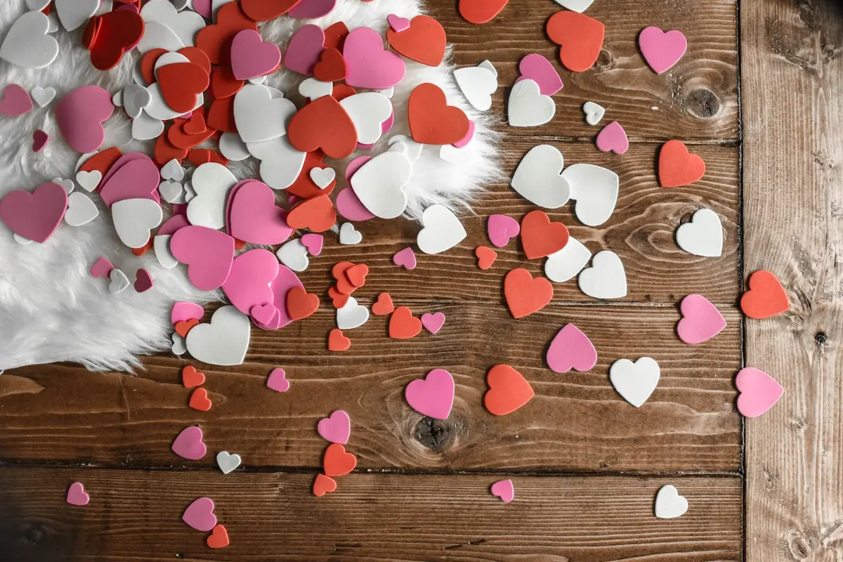 [Bintang] Tarot Hari Ini: Rayakan Valentine dengan Love Tarot