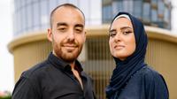 Ilustrasi Islami, pasangan muslim. (Foto oleh Yan Krukau: https://www.pexels.com/id-id/foto/pria-laki-laki-lelaki-tangan-8911832/)