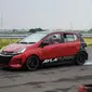 Ayla Turbo saat di uji coba di Sirkuit GBT Surabaya