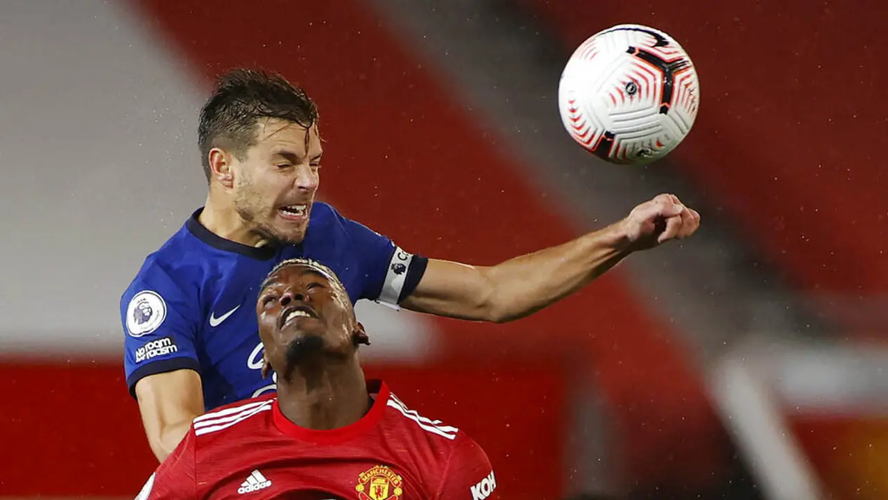 Edouard Mendy Bersinar, Chelsea Tahan Manchester United di Old Trafford