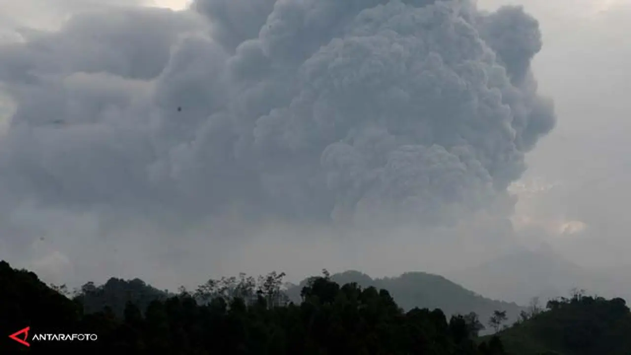 kelud-meletuss-140214b.jpg