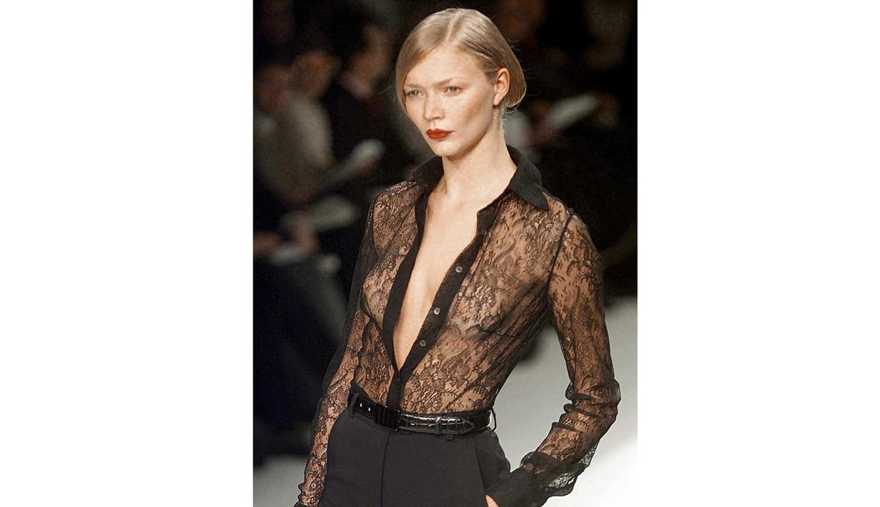 Jodie Kidd lahir pada tanggal 25 September 1978 di Guildford, Inggris dengan tinggi badan 1.88 m. Ukuran yang pas sebagai seorang model. (EPA/Gerry Penny/GP/AO)