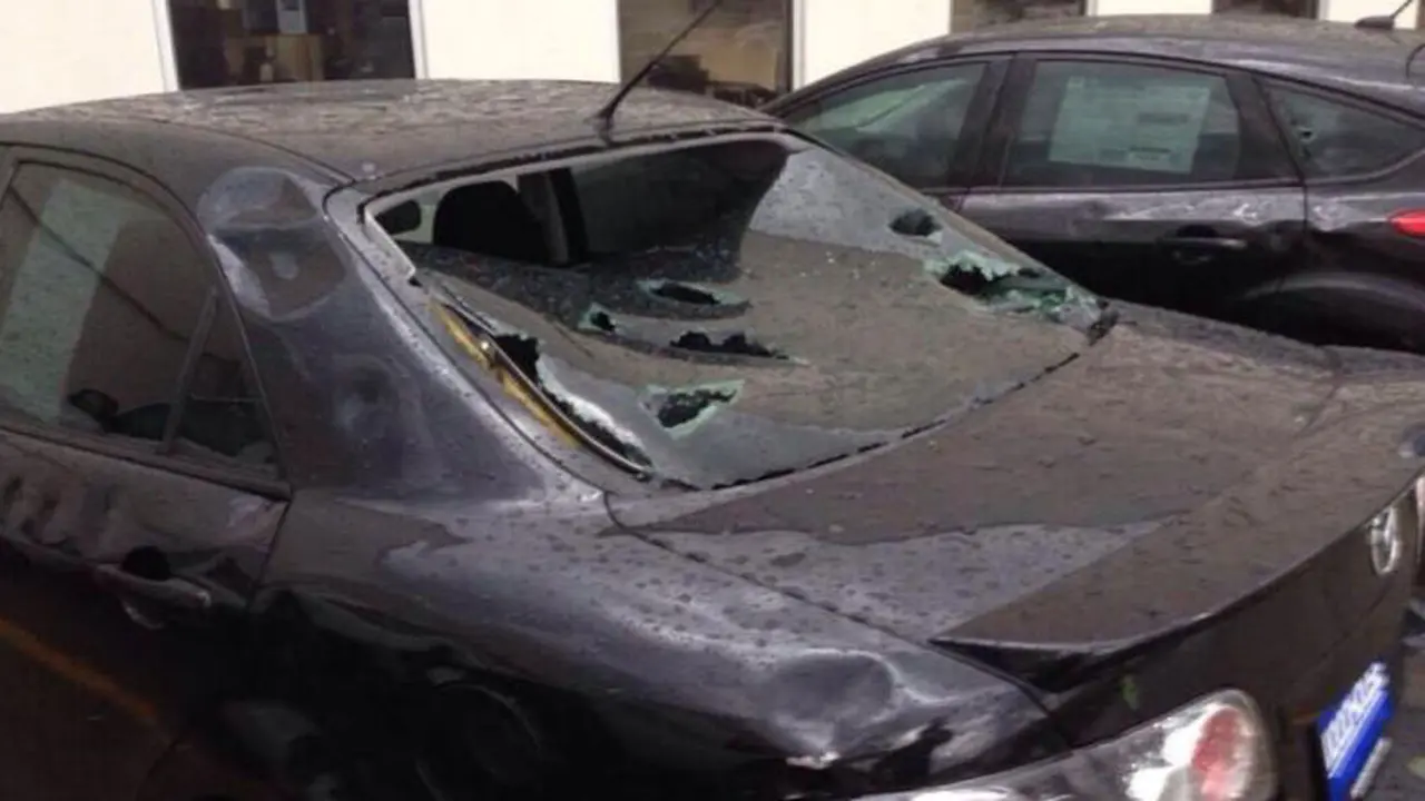 Ribuan Mobil Baru Di Diler Rusak Karena Badai Es