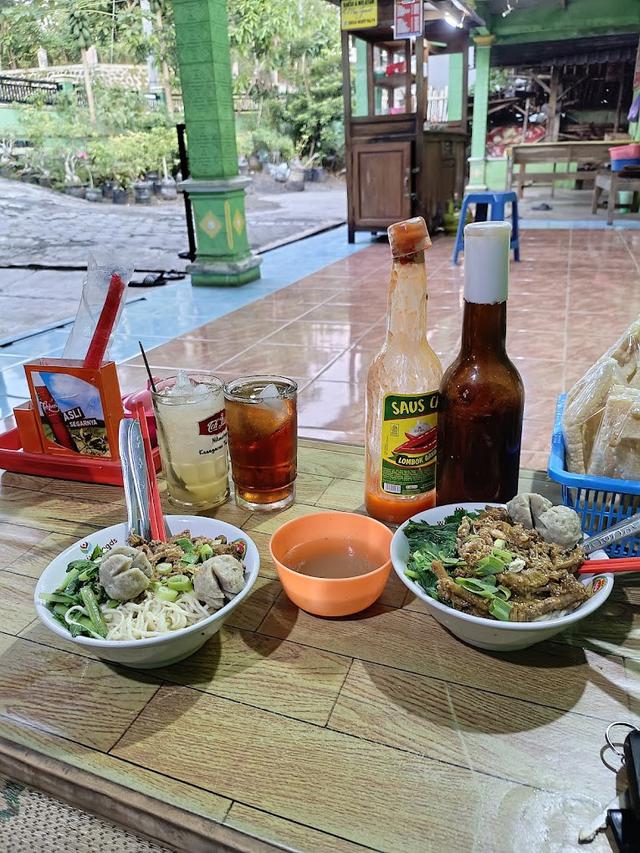 9.Mie Ayam Bakso Mas Juned