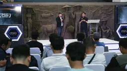 Sebanyak 70 foto terpilih yang ditampilkan merupakan hasil kurasi oleh dua wartawan senior, Arief Bagus dan Yuniadhi Agung. (Dok. PSSI Pers/PFI Jakarta)
