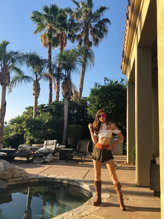 [Bintang] Nia Ramadhani di Coachella