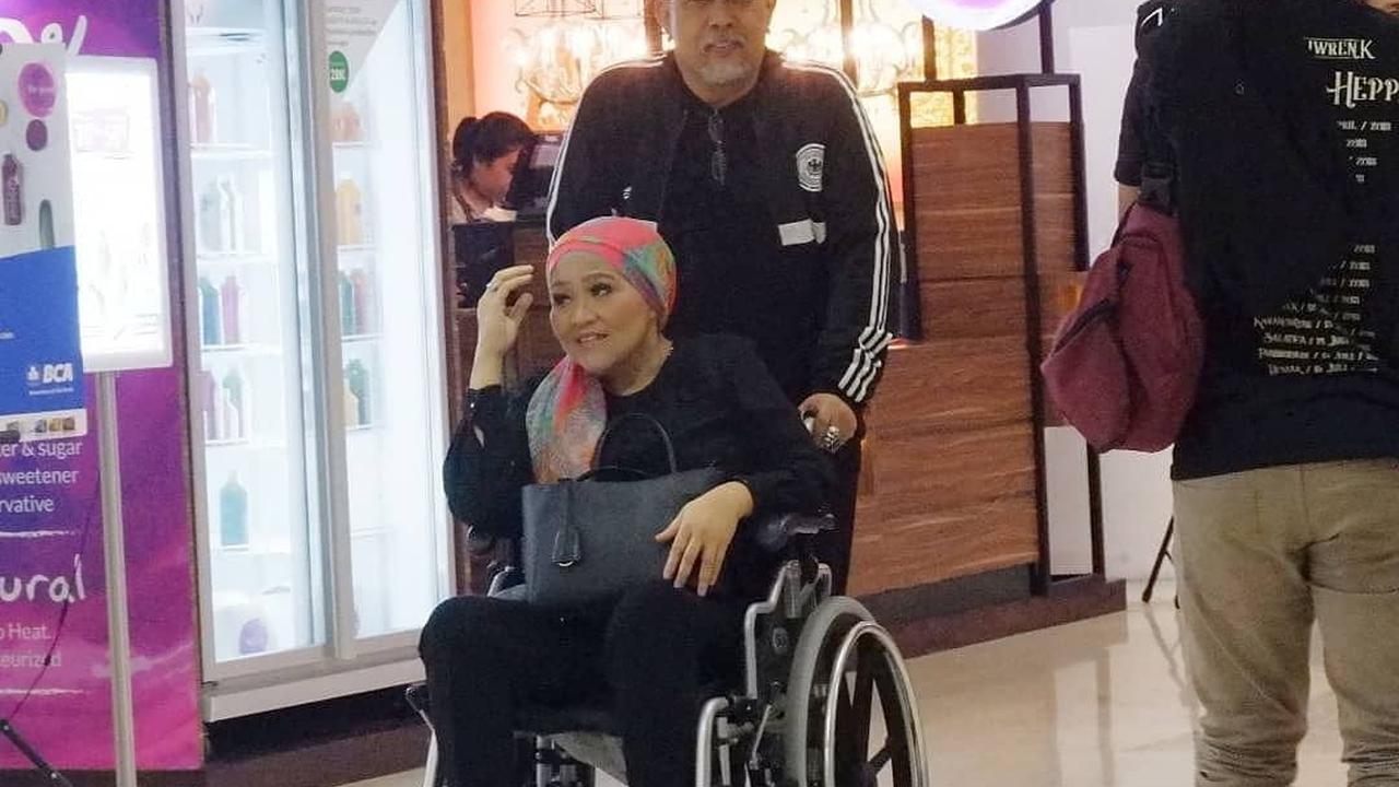 [Bintang] Indro Warkop dan Nita Octobijanthy