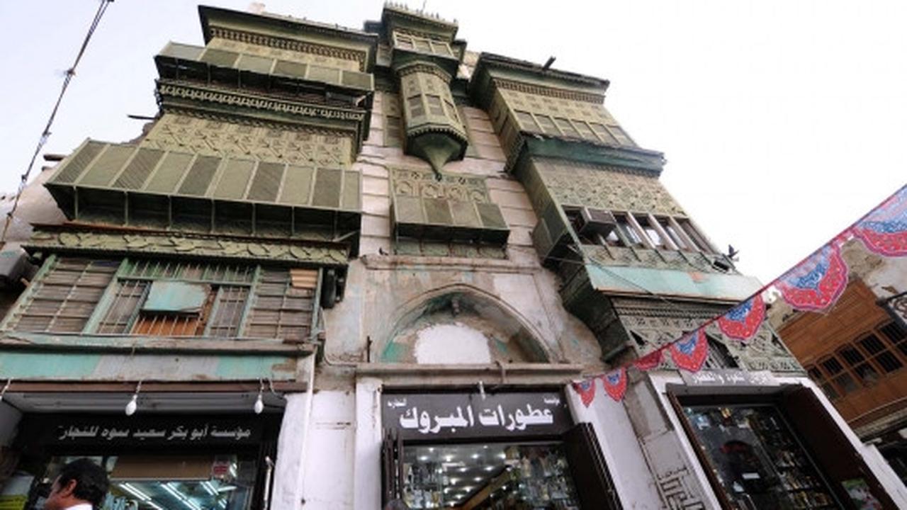 Jalan-jalan melihat hunian kuno di sudut kota Jeddah