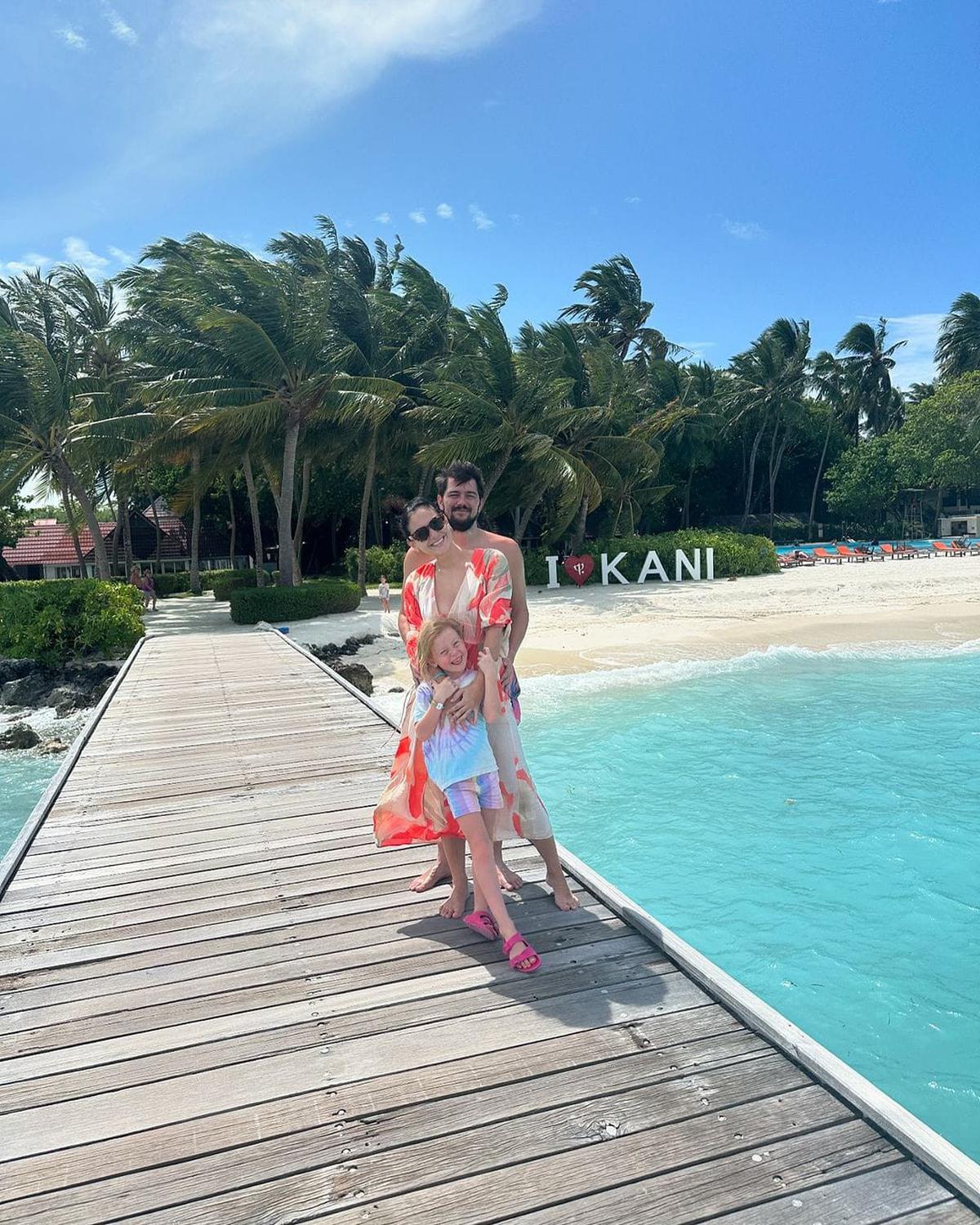Potret Liburan Marissa Nasution Bareng Keluarga ke Maldives yang Seru dan Asik