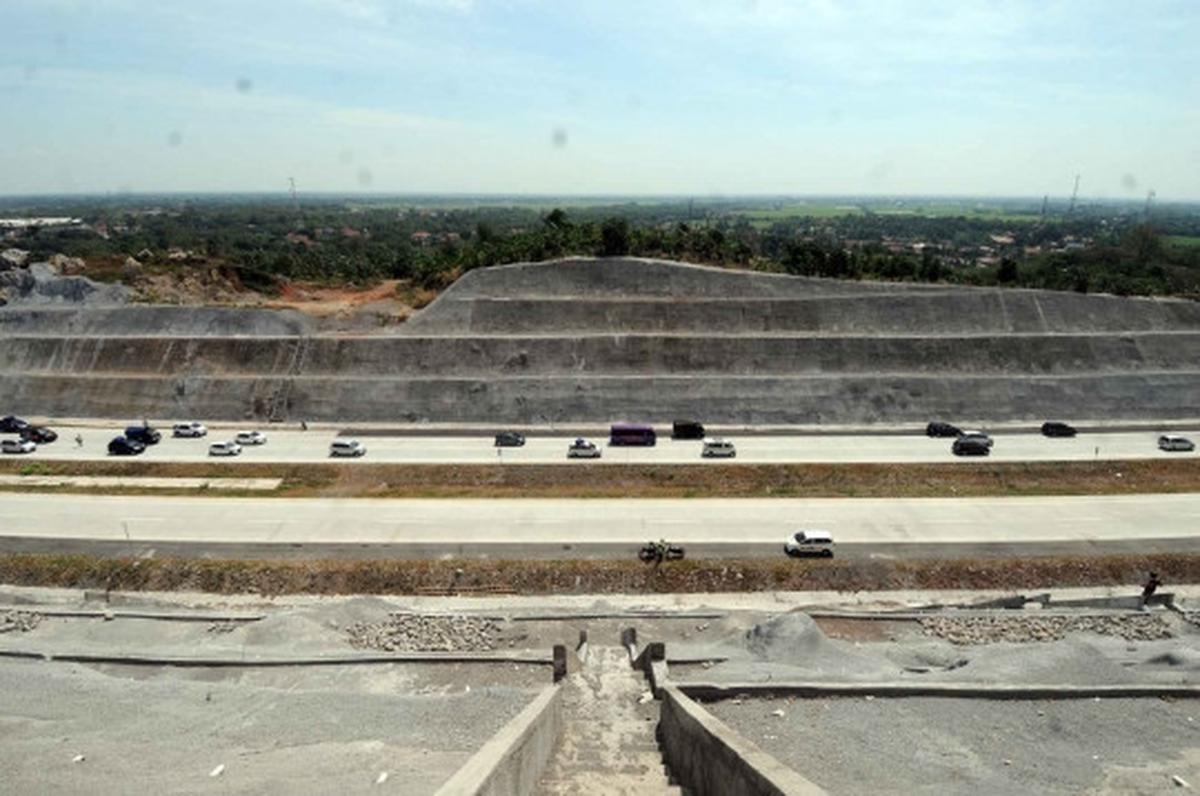 Diserbu pemudik, Tol Cipali padat merayap