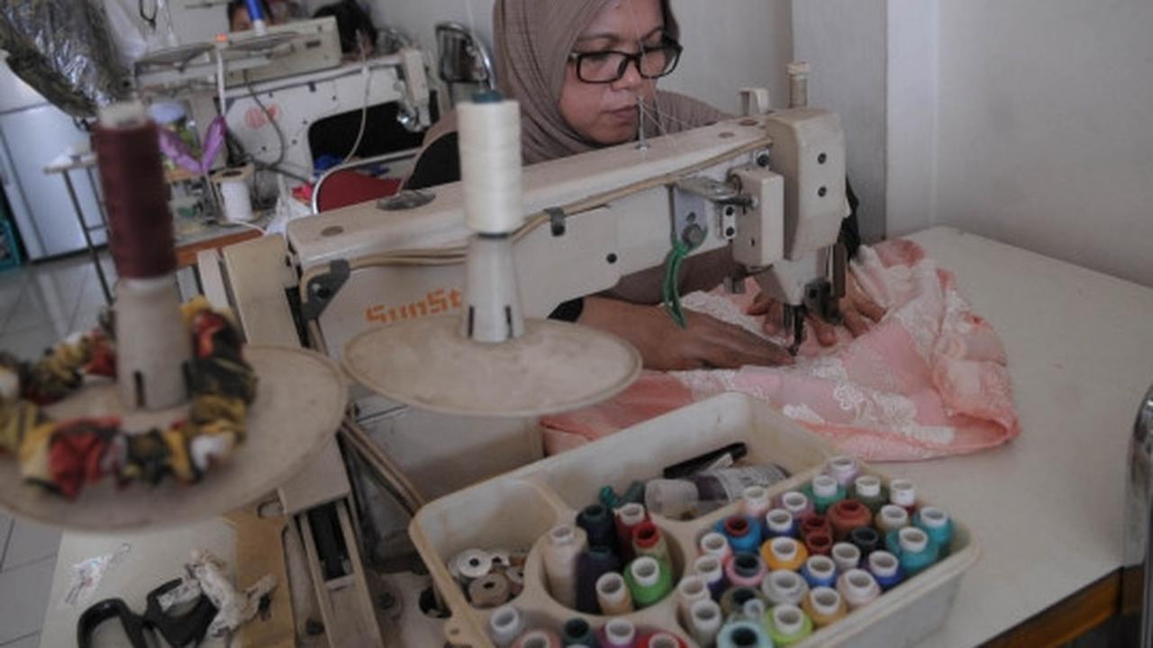 Menteri Khofifah tinjau kegiatan napi wanita di Lapas Pondok Bambu