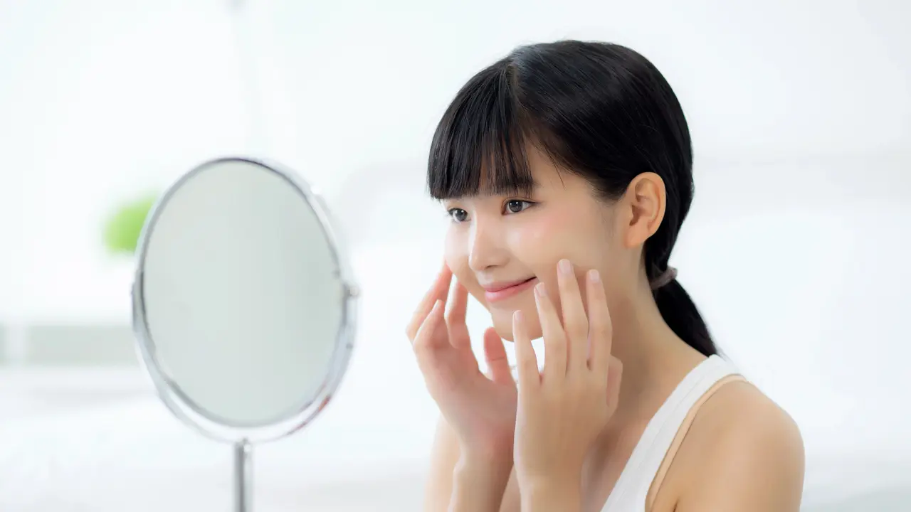 Rahasia Layering Skincare yang Tepat: Jangan Asal Tumpuk Kandungan Aktif agar Skin Barrier Tetap Sehat