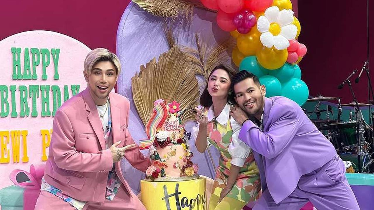 Tak Mau Mikirin Jodoh, 8 Potret Dewi Perssik Akui Lebih Fokus pada Hal Ini di Usia 39 Tahun