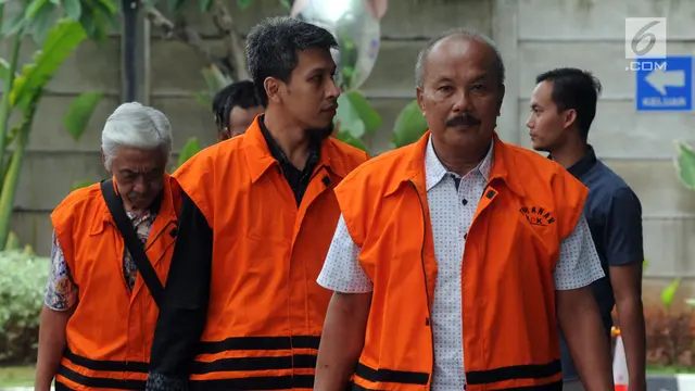 Berompi Tahanan, 14 Anggota DPRD Malang Jalani Pemeriksaan KPK