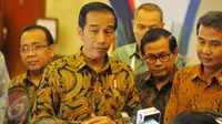 Saat rapat persiapan HUT Korpri ke 45, Menpan-RB Asman Abnur menyampaikan pesan Presiden Jokowi kepada para peserta rapat.