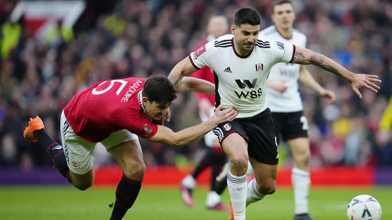 Bek Manchester United, Harry Maguire.