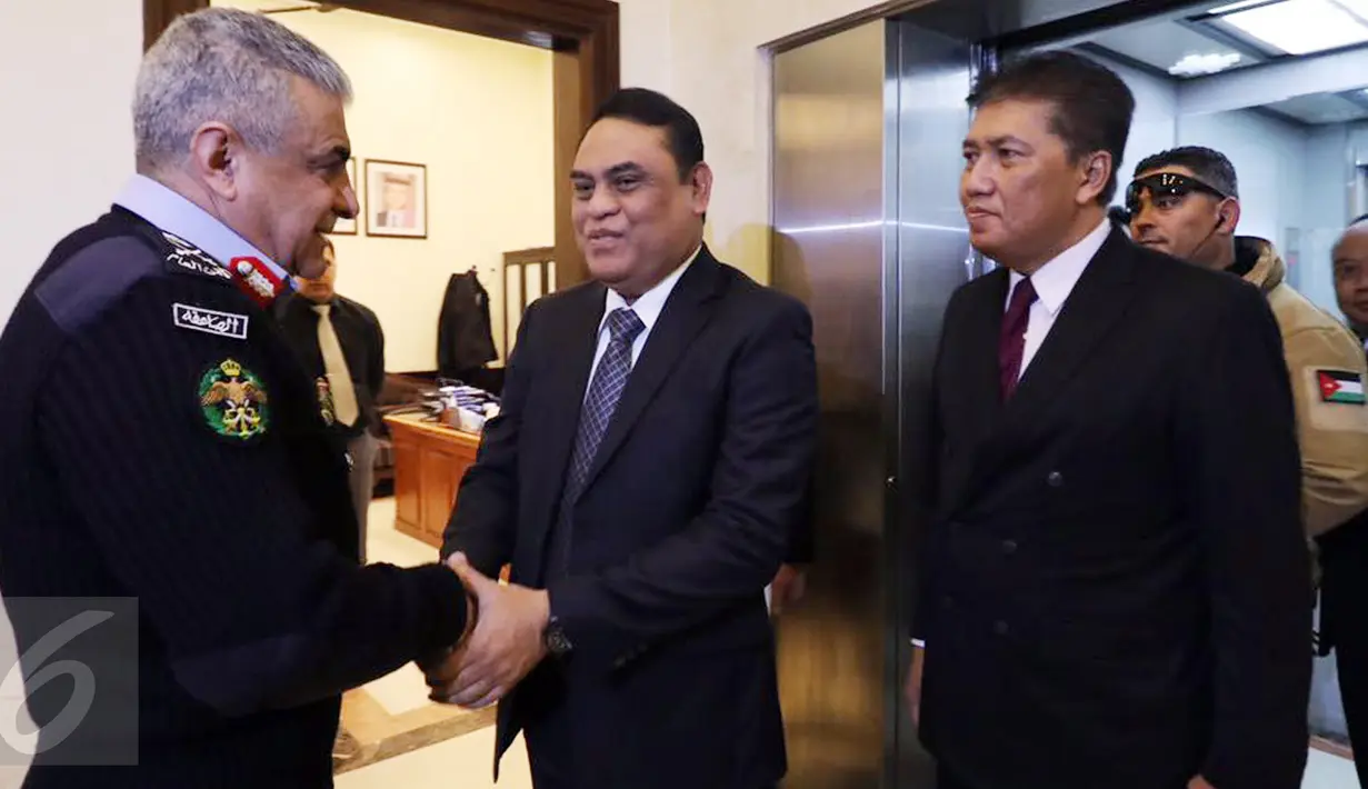Pertemuan Wakapolri dengan Kepala Public Security Departement (PSD) Kerajaan Jordania guna membahas kerjasama keamanan antara Indonesia dengan Jordania dalam pencegahan terorisme di kedua negara, Jordania, Rabu (18/1). (Liputan6.com)