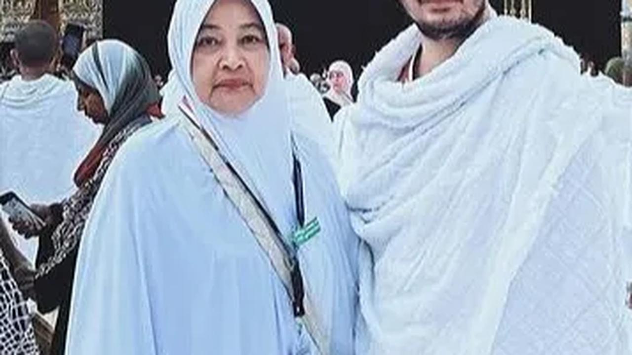 Jeje Govinda Unggah Foto Terakhir Bersama Mendiang Ibunda, Tulis Pesan yang Bikin Terenyuh
