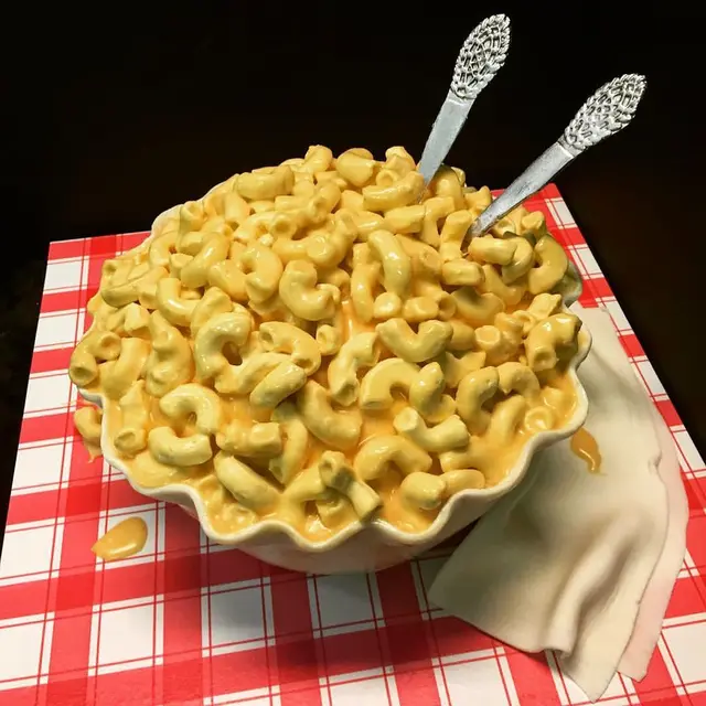 6 Potret Kue Ulang Tahun Unik Ini Menipu Mata, Detailnya Bak Sungguhan