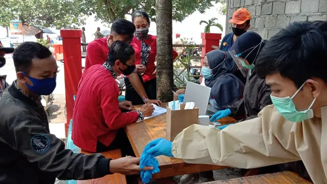 Operasi gabungan dan pelaksanaan rapid test di Kabupaten Pangandaran dan Bandung Barat. (sumber foto : Humas Pemprov Jabar)
