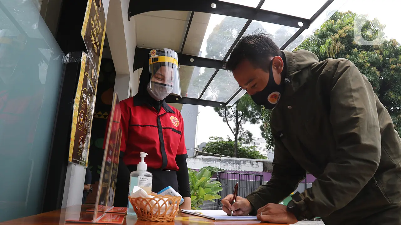 Tempat Makan di Tengah PSBB Transisi Jakarta