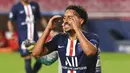 Pemain Paris Saint-Germain (PSG), Marquinhos, tampak kecewa usai gagal mecetak gol ke gawang Bayern Munchen pada laga final Liga Champions di Stadion The Luz, Portugal, Senin (24/8/2020). Bayern Munchen menang 1-0 atas PSG. (David Ramos/Pool via AP)
