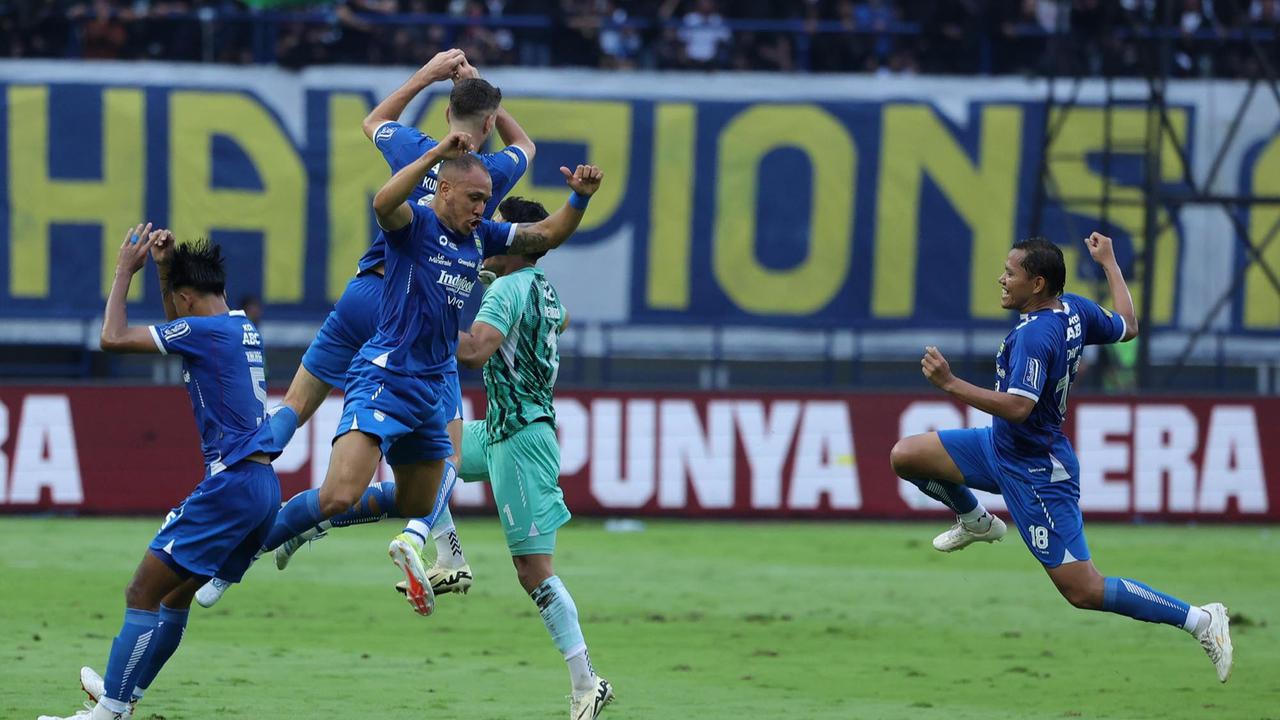 FOTO: Persib Bandung Juara Liga 1 BRI 2024/2025 dengan menutup Kemenangan 3-2 atas Persis Solo