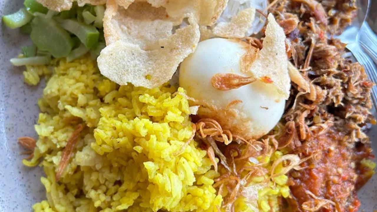 Nasi kuning di Bandung