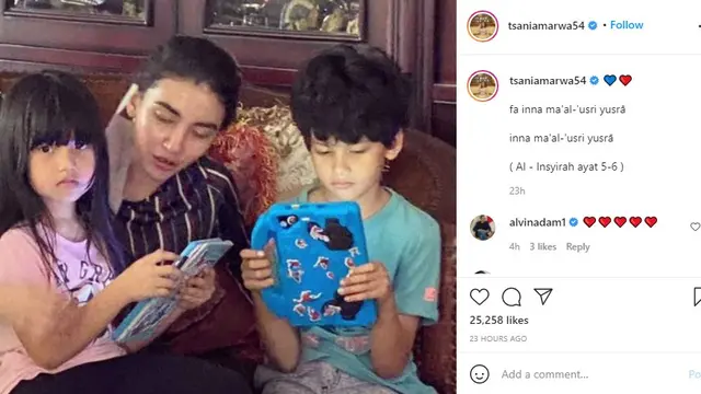 Tsania Marwa mengunggah foto bareng anak-anaknya (https://www.instagram.com/p/CO4t5pPHORe/)