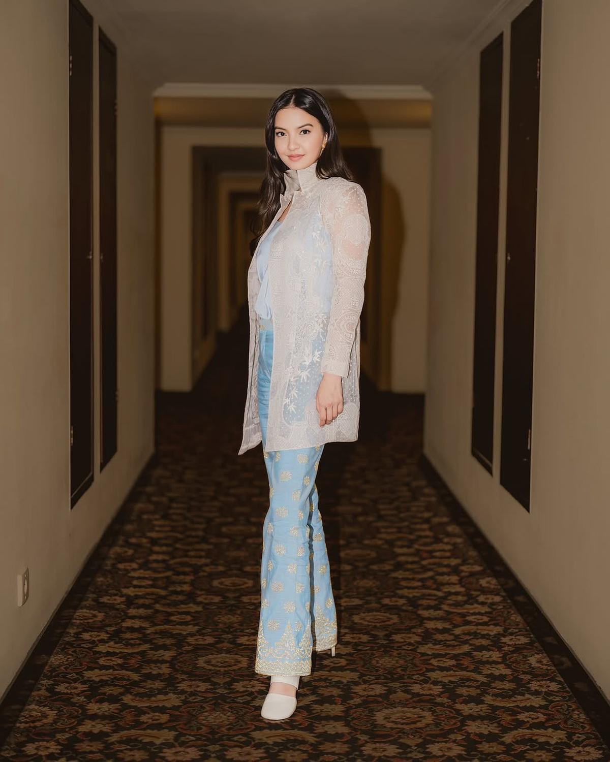 Gaya Smart Casual Raline Shah dalam Berbagai Momen, Bisa Jadi Inspirasi