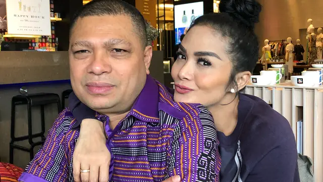 [BIntang] Krisdayanti dan Raul Lemos