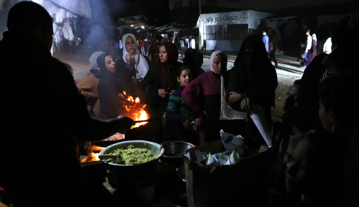 Selain pengungsi Palestina, UNRWA juga diamanatkan untuk memberikan layanan bantuan kemanusiaan kepada orang-orang tertentu yang memerlukan. (BASHAR TALEB/AFP)