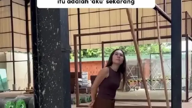 Potret Olivia Jensen saat Pantau Pembangunan Bisnis Soul Padel Club (credit: instagram/oliviajensen)