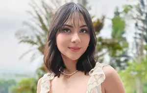 Potret Jessica Mila Liburan ke Pulau Padar dan Pantai Pink