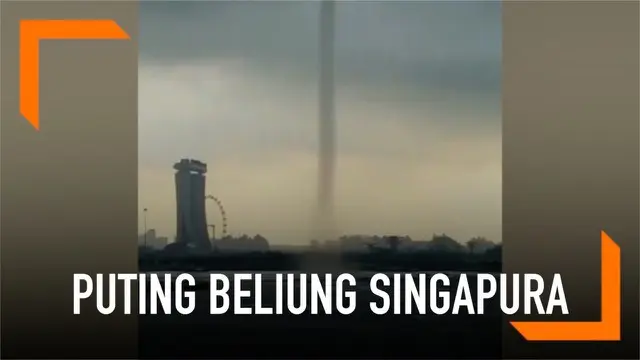 Momen saat angin puting beliung menerjang Singapura terekam kamera. Angin yang terlihat seperti tornado membumbung tinggi ke angkasa.