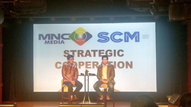 Penandatanganan MoU antara CEO PT Surya Citra Media Sutanto Hartono dan Direktur Utama MNC David Fernando Audy di Djakarta Theater, Jakarta, Kamis (12/12/2019).