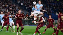 Berlangsung di Stadion Olimpico, laga Derby della Capitale berlangsung sengit. (Tiziana FABI/AFP)