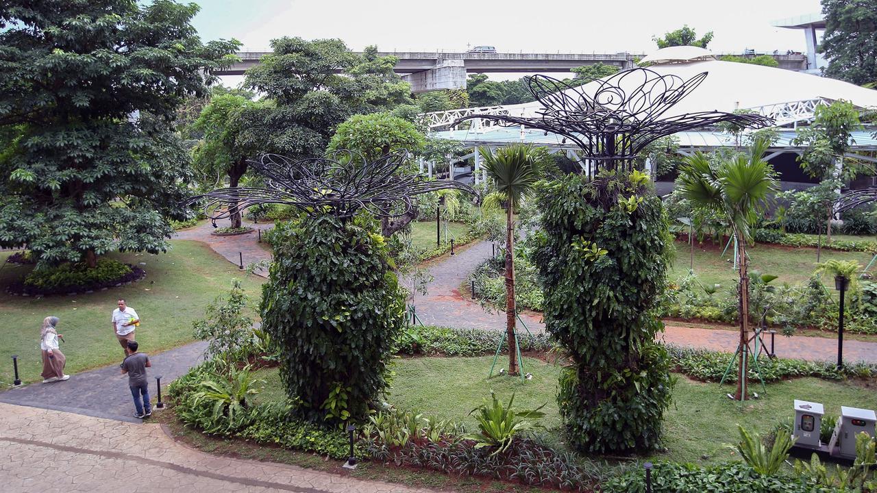 Rimbunnya Hutan Tropis di Bandara Soekarno-Hatta