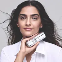 Lihat di sini pesona para Dior Caputure Ambassador di pemotretan kampanye terbaru. [Dok/DIOR].