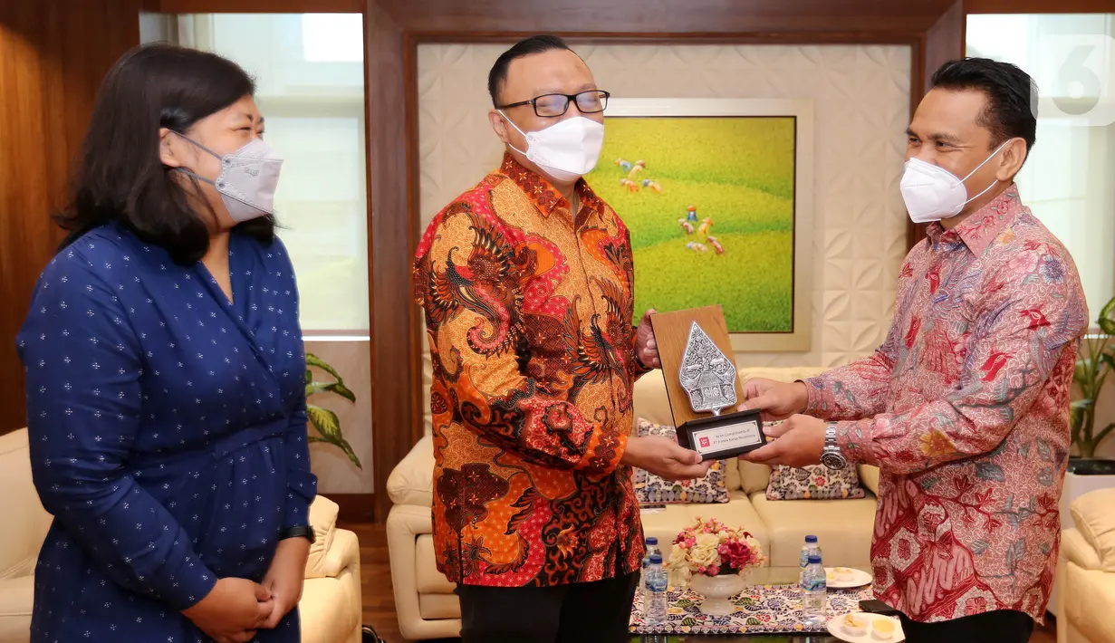 Layanan MPN-G3 yang dapat digunakan oleh masyarakat untuk melakukan pembayaran layanan publik dan pajak seperti PNBP (Penerimaan Negara Bukan Pajak) - pembayaran KUA, denda tilang, perpanjangan paspor, SIM, Pembayaran Surat Berharga Negara, pajak online, dan bea cukai. (Liputan6.com/HO/LinkAja)