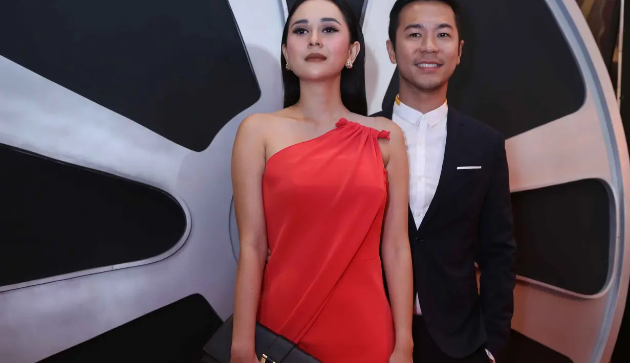 Pemeran Ningsih saat sudah dewasa dalam film Surat Kecil untuk Tuhan itu mengaku, lebih suka berteman dengan banyak pria dibanding dengan perempuan. Menurutnya, bertemang dengan kaum hawa terkesan lebih ribet. (Nurwahyunan/Bintang.com)