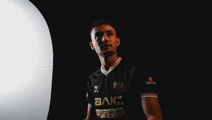 Ivar Jenner saat diperkenalkan sebagai pemain Dewa United. (Dewa United)