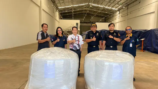 Unit vertikal Bea Cukai, terdiri dari Direktorat Penindakan dan Penyidikan, Kanwil Bea Cukai Jawa Timur I, dan Bea Cukai Pasuruan, bersama Puspom TNI