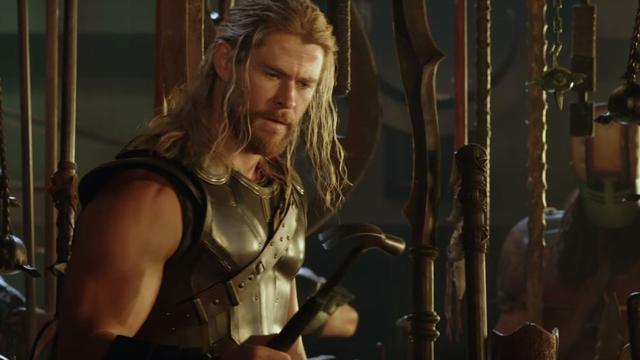 Chris Hemsworth sebagai Thor