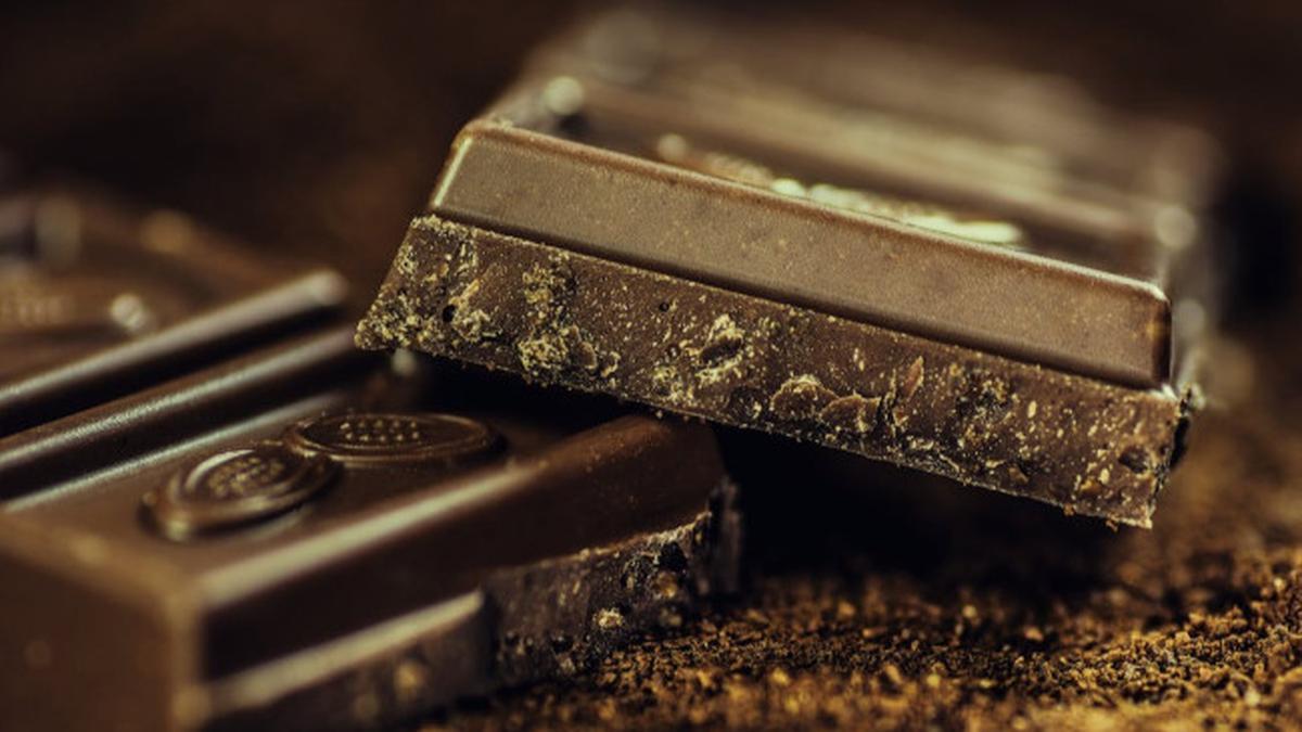 Manfaat Mengonsumsi Coklat Saat Haid untuk Mood dan Kesehatan