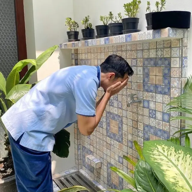 Ada Tempat Wudu dan Taman di Rumah Adrian Maulana yang Instagramable
