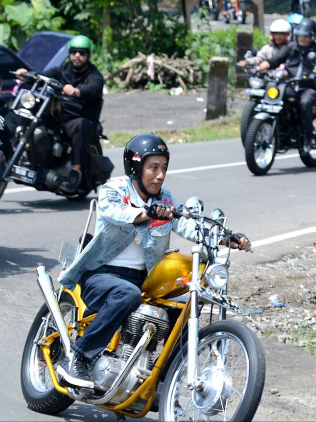 Jokowi Blusukan Naik Chopper Keliling Sukabumi