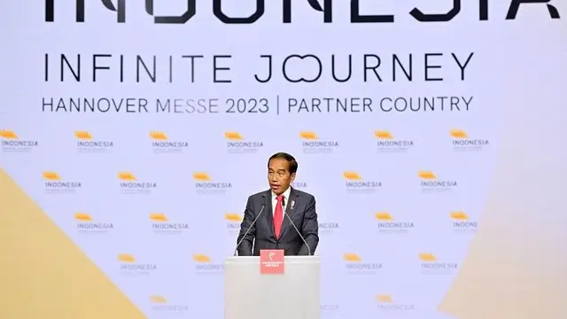Presiden Republik Indonesia Joko Widodo bersama dengan Kanselir Jerman Olaf Scholz menghadiri upacara pembukaan Hannover Messe 2023 yang diadakan di Hannover Congress Centrum, Hannover. (Dok Kemenperin)
