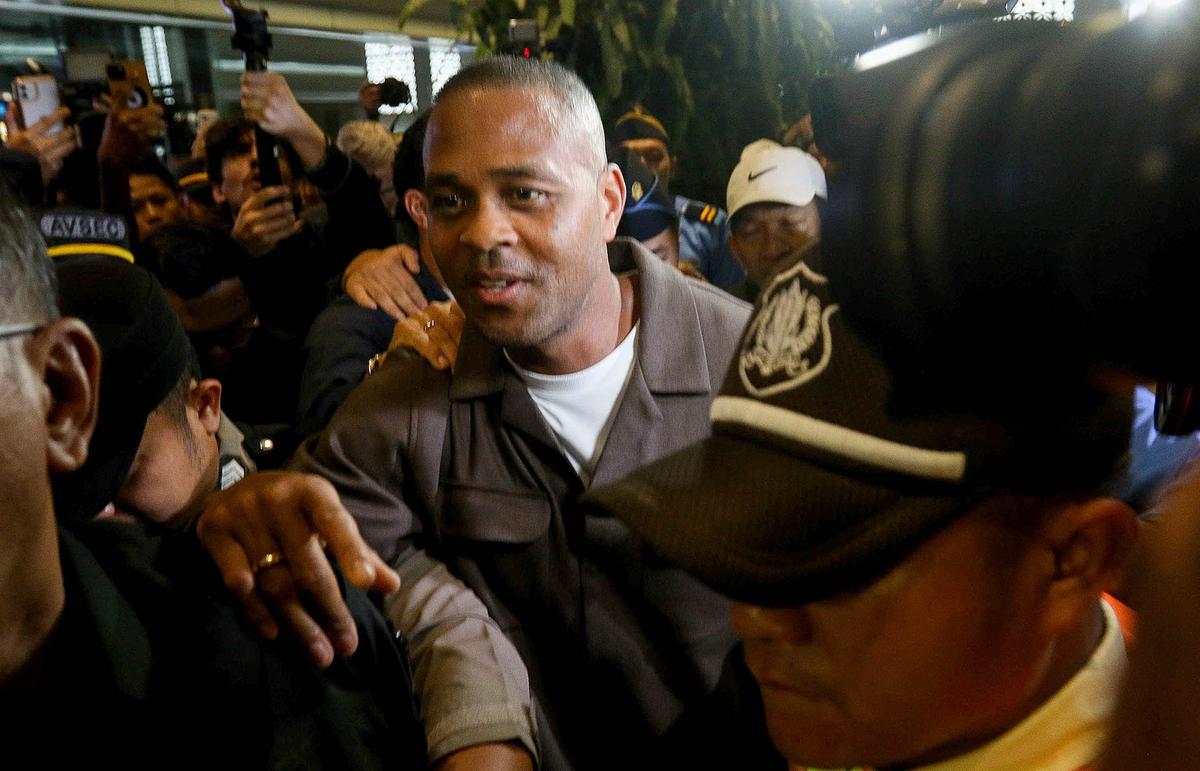 Foto: Momen Patrick Kluivert Tiba di Indonesia