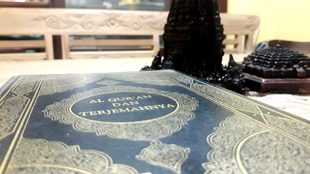 Ilustrasi – Al Quran terjemahan. (Foto: Liputan6.com/Muhamad Ridlo)